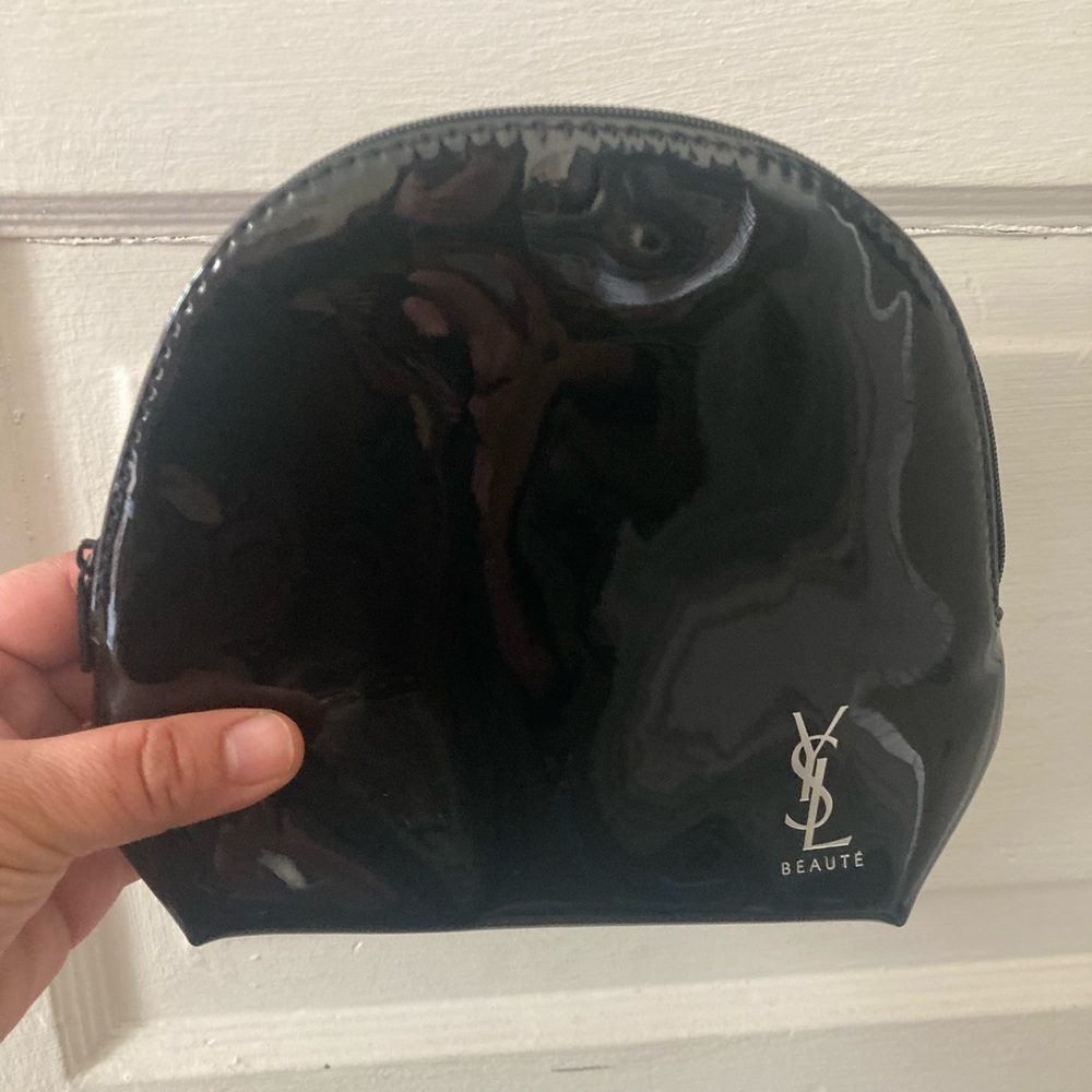 YSL Beauté Black Patent Cosmetic Pouch - Picture 4 of 10